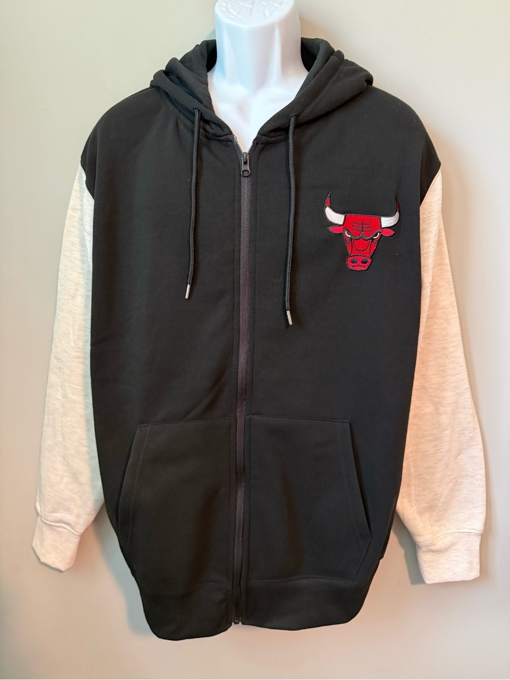 Black and White Hoodie Knit Jacket with Red Chicago Bull’s Logo